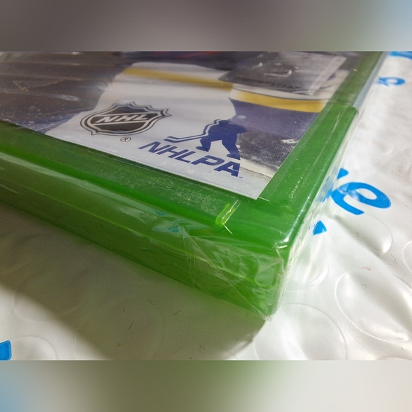 NHL 17 - XB1 (NEW) - Picture 3 of 3